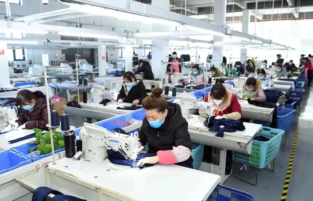 广佛服装人：如何拥抱一件女装出海效应