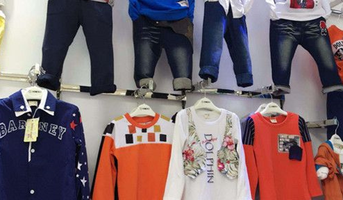 外贸服装批发（外贸服装批发一手货源新手拿货必备技巧分享）