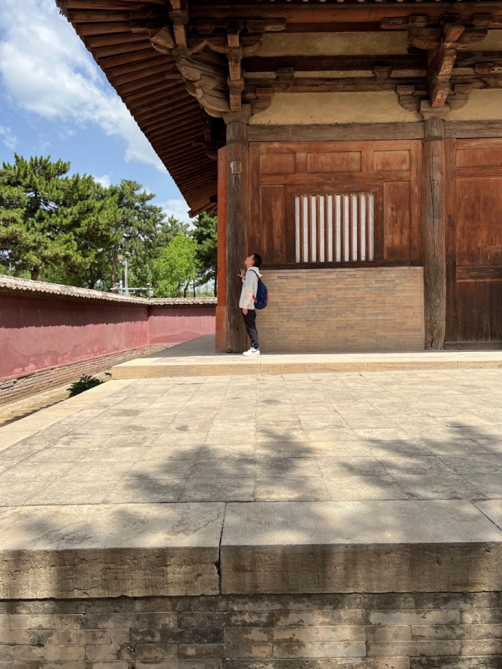 从颐和园辞职，他在抖音上给古建筑们做导游
