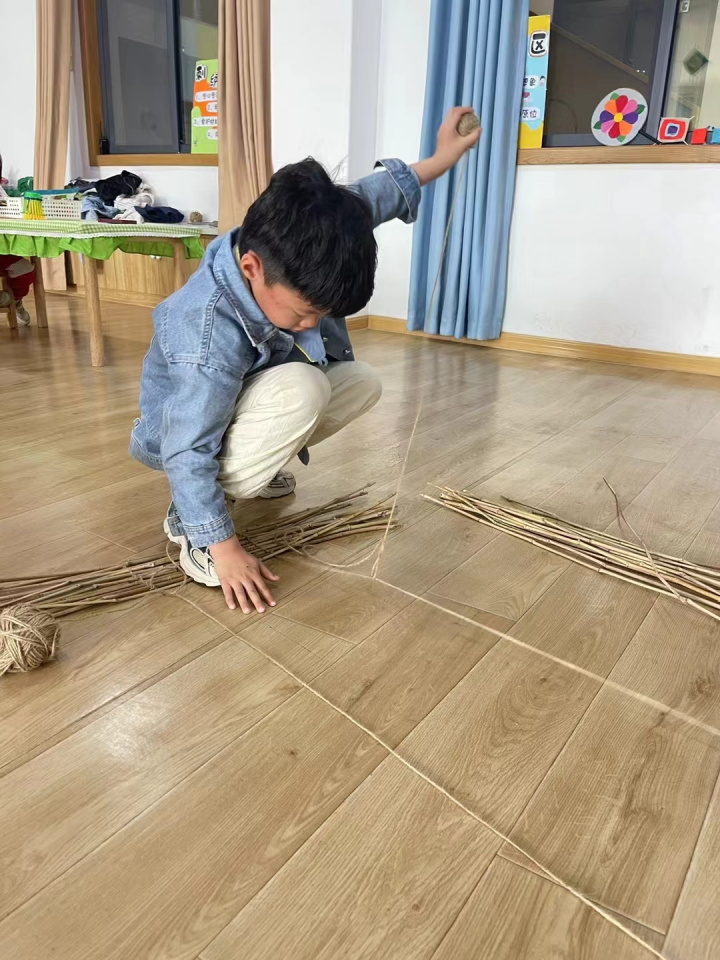倒闭潮下的县城幼儿园：专供小镇贵妇，还是困于人口红利?